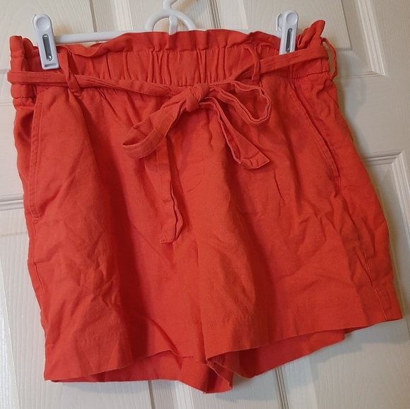 Old Navy Pants - 2 High Waisted Tie-Belt LinenShorts 4in inseam